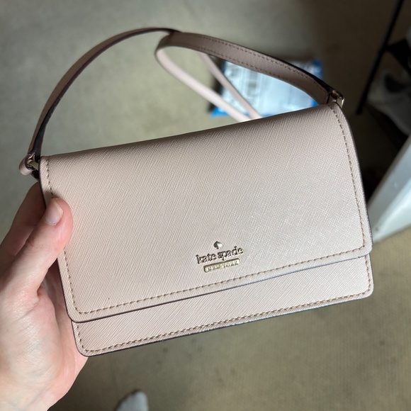 Kate Spade crossbody purse - Picture 1 of 4